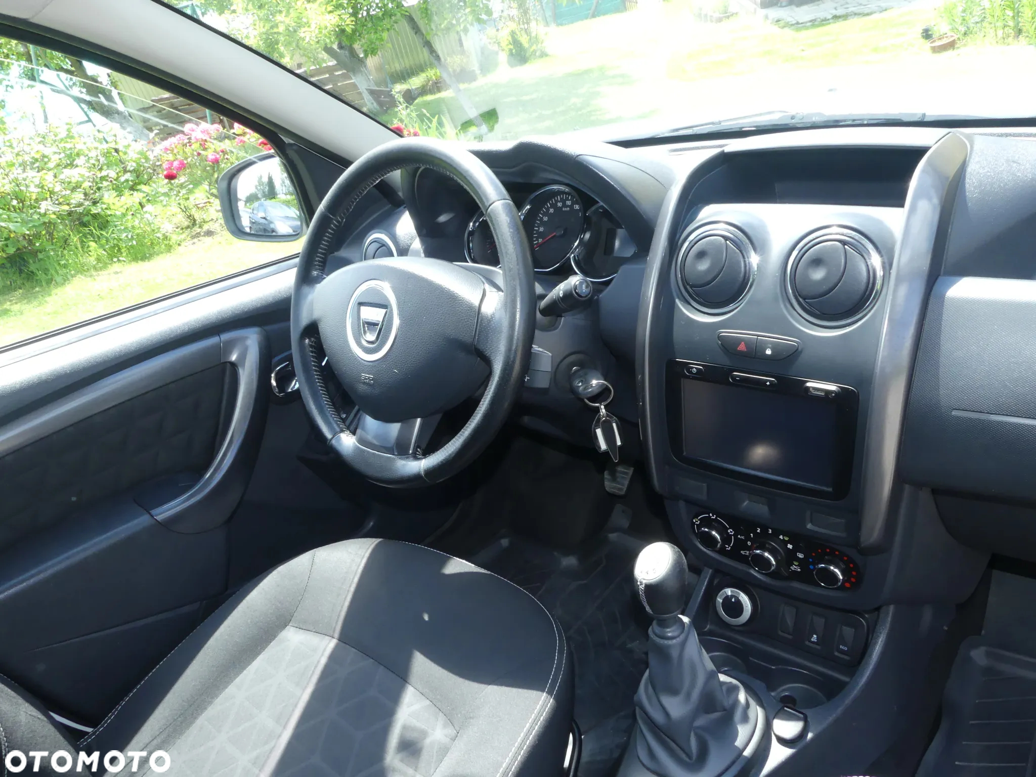 Dacia Duster 1.6 Laureate 4x4 - 24