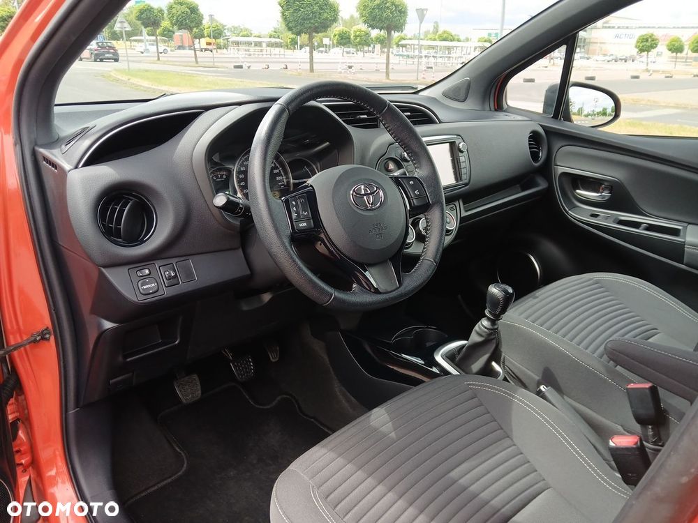 Toyota Yaris - 17