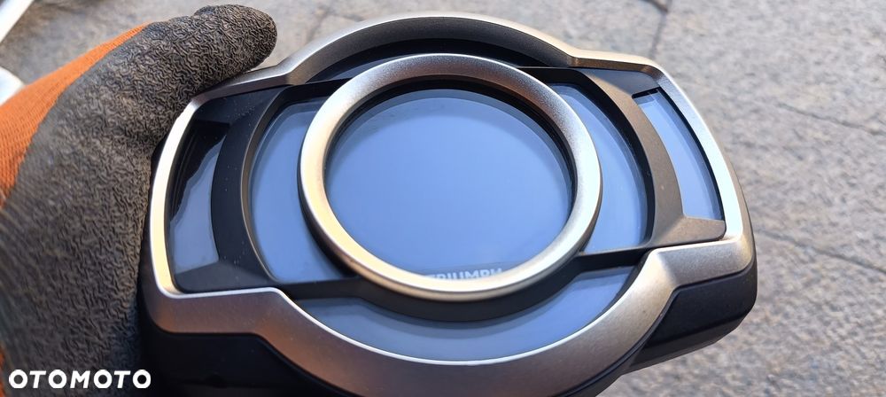 TRIUMPH SCRAMBLER 1200 LAMPA REFLEKTOR LICZNIK ZEGARY STELAŻ UCHWYTY KIERUNKOWSKAZ CHŁODNICA BAK ZBIORNIK - 22