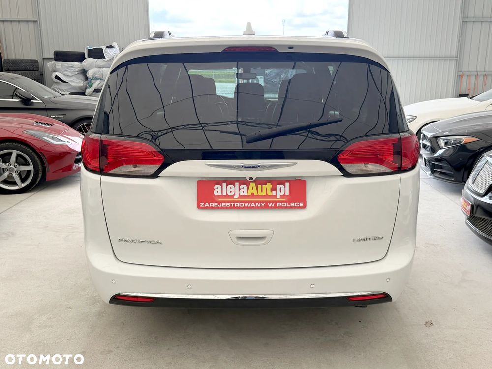 Chrysler Pacifica - 15