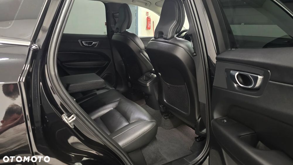 Volvo XC 60 B4 D AWD Inscription - 15