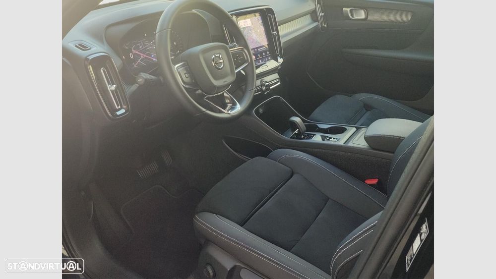 Volvo XC 40 2.0 B3 Core - 12