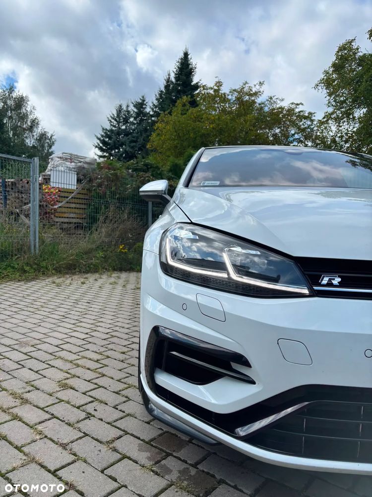 Volkswagen Golf - 18