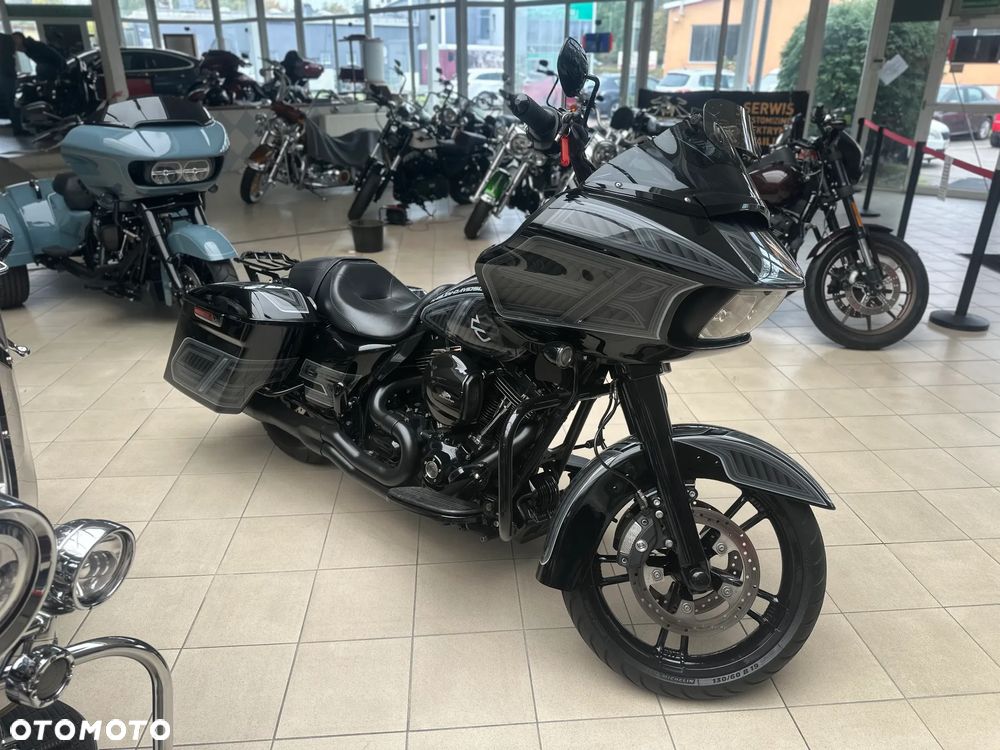 Harley-Davidson Touring Road Glide - 4