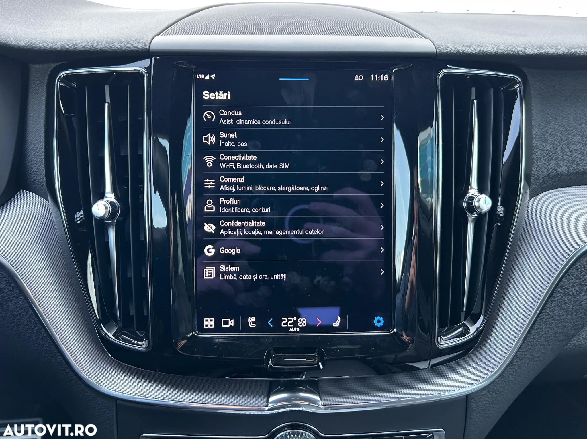 Volvo XC 60 B4 MHEV AT8 AWD R-Design - 26