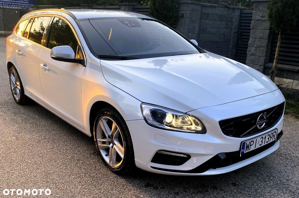 Volvo V60 D4 AWD Geartronic RDesign - 14