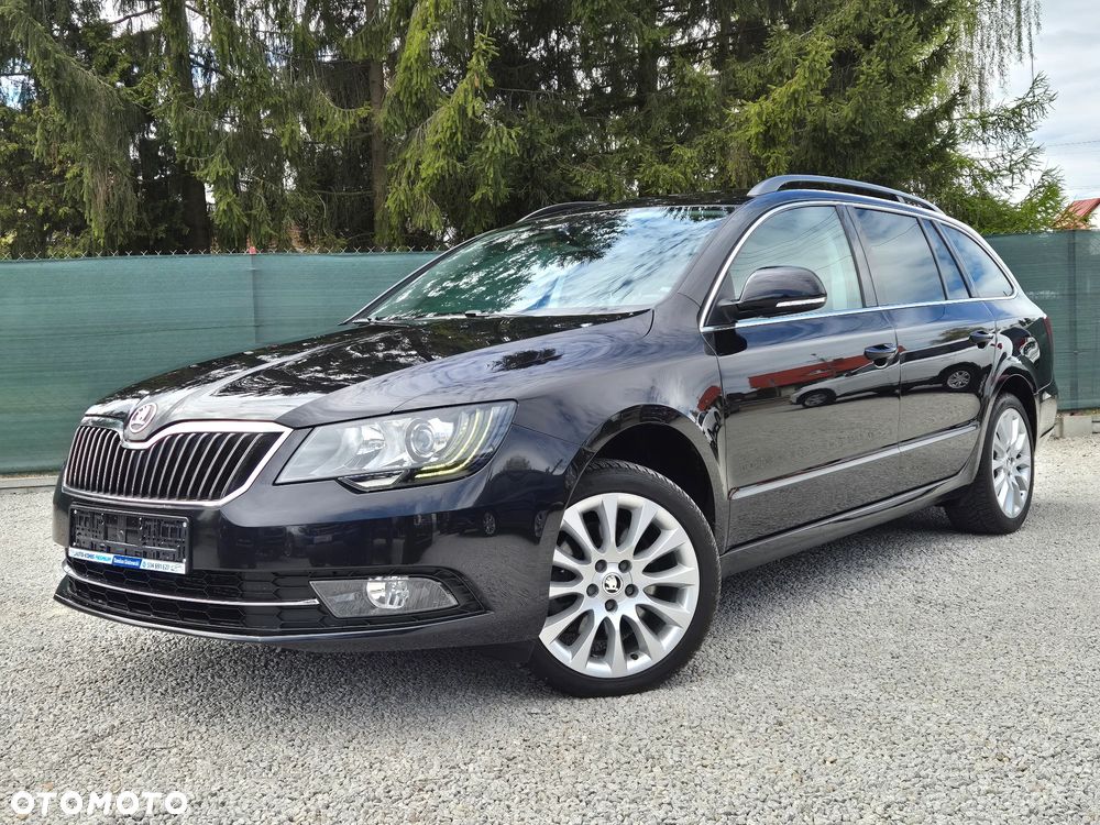 Skoda Superb 2.0 TDI PD DSG Elegance - 1