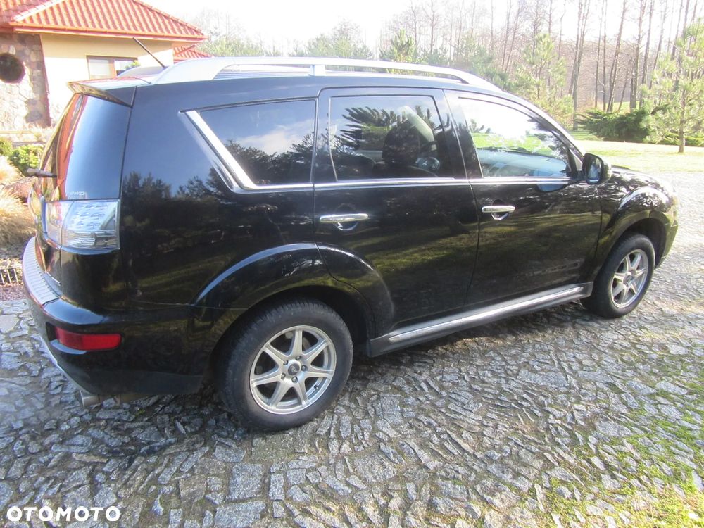 Mitsubishi Outlander - 6