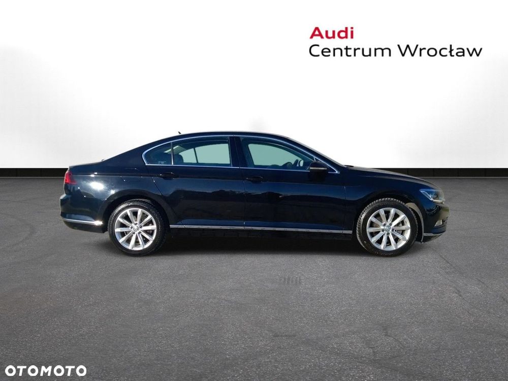 Volkswagen Passat - 8