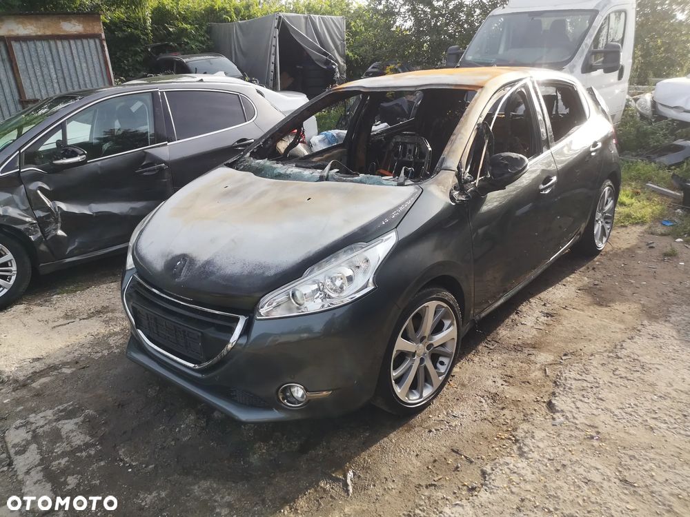 Peugeot 208 - 26