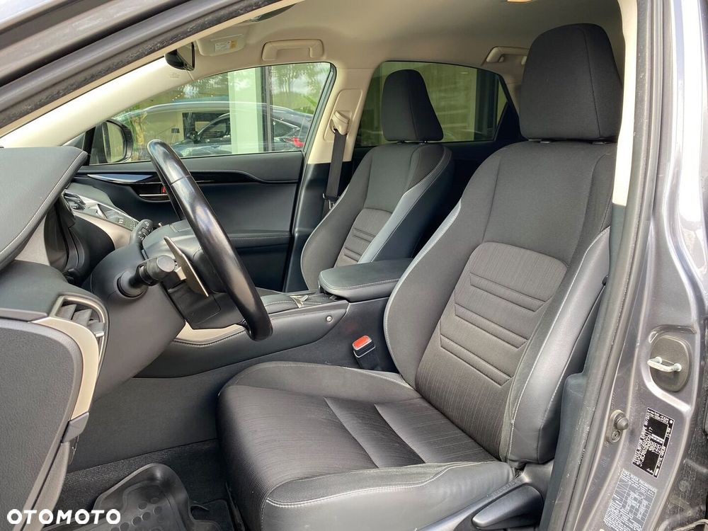 Lexus NX 300h Business Edition AWD - 6