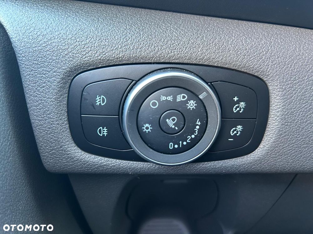 Ford Tourneo Custom 2.0 EcoBlue L1 Titanium SelectShift - 31