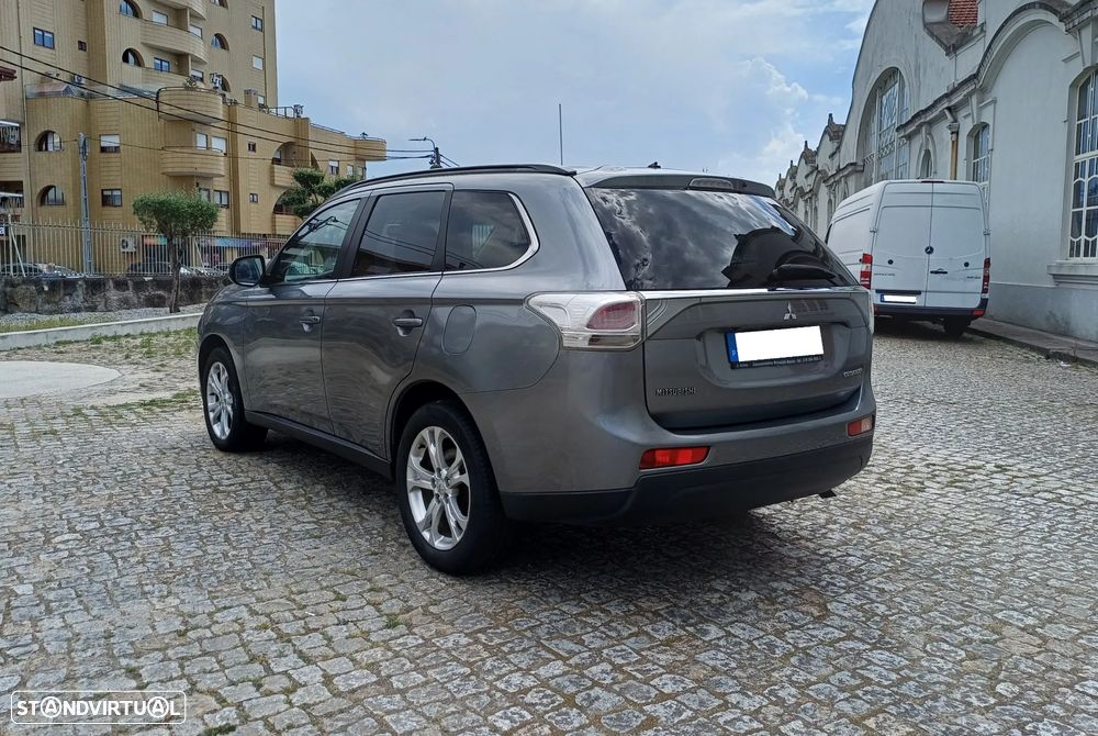 Mitsubishi Outlander 2.2 DI-D Intense+ - 15