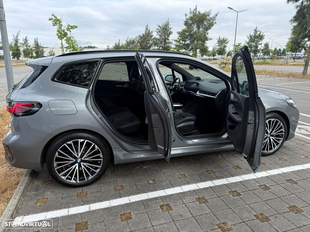 BMW 218 Active Tourer d Pack Desportivo M Auto - 42