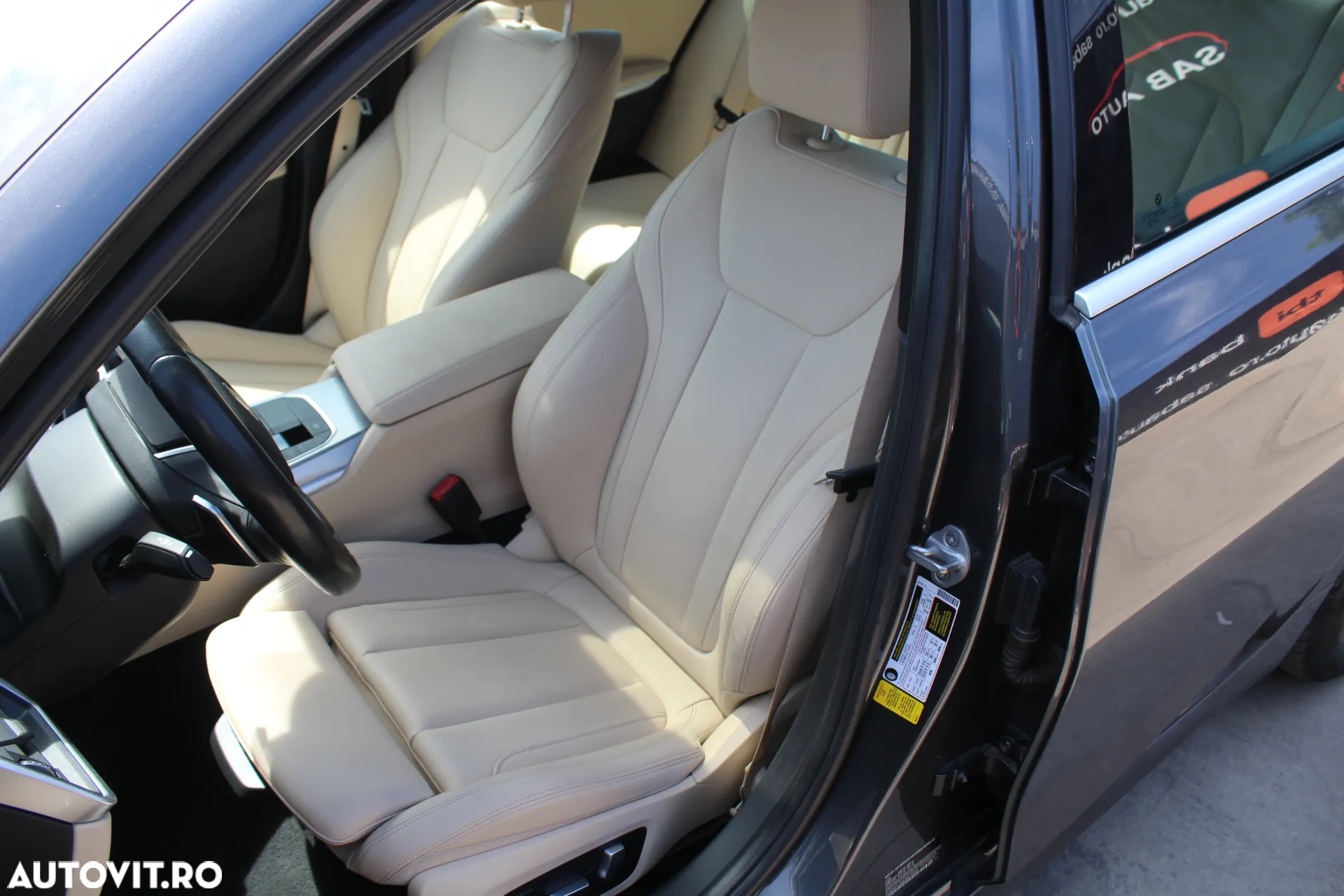 BMW Seria 3 330i AT - 10