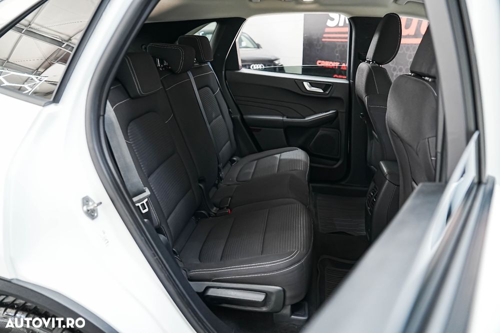Ford Kuga 2.5 Duratec FHEV TITANIUM - 10