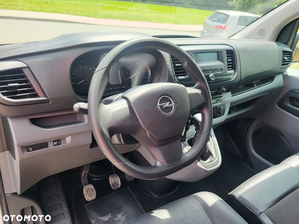 Opel Vivaro - 11