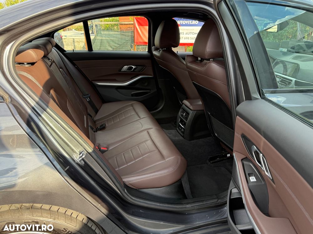 BMW Seria 3 330e Aut. Sport Line - 9