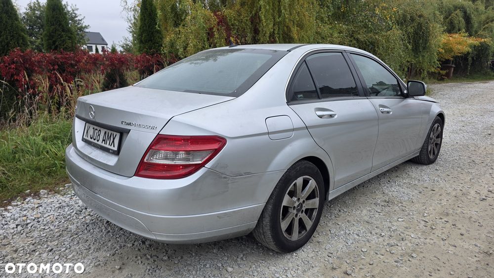 Mercedes-Benz C-Class 2010 photo 3