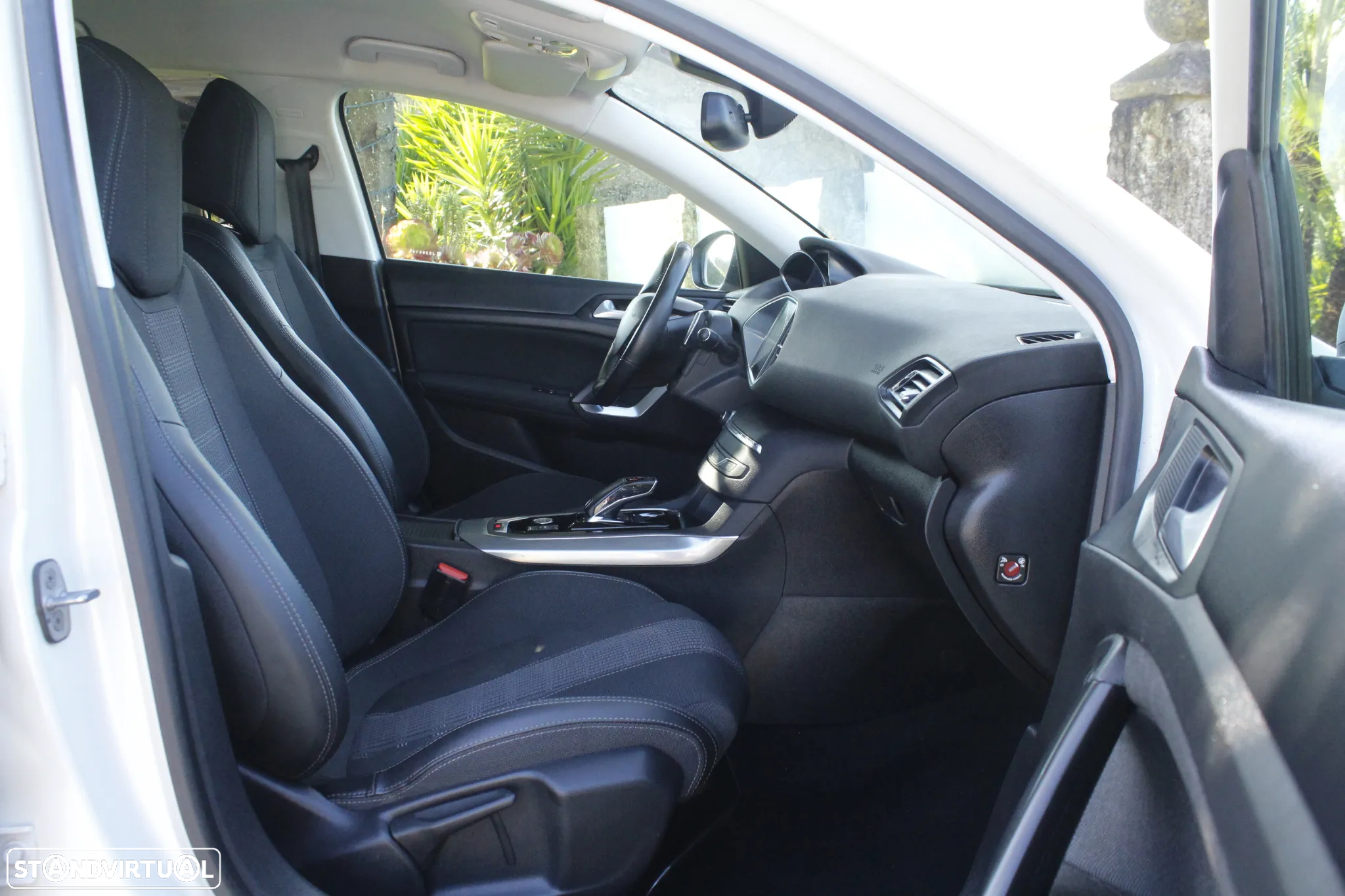 Peugeot 308 1.5 BlueHDi Allure Pack EAT8 - 20