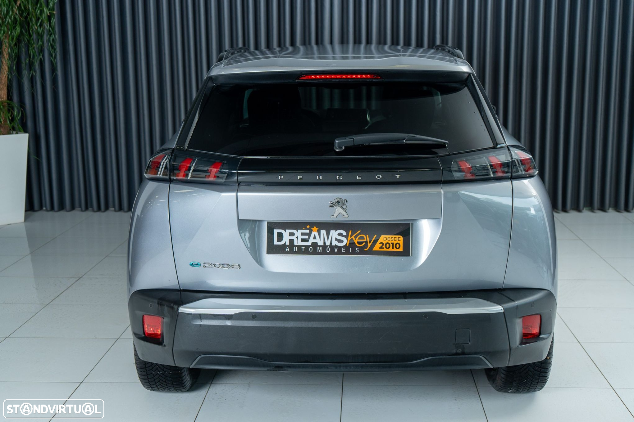 Peugeot e-2008 50 kWh Allure - 3