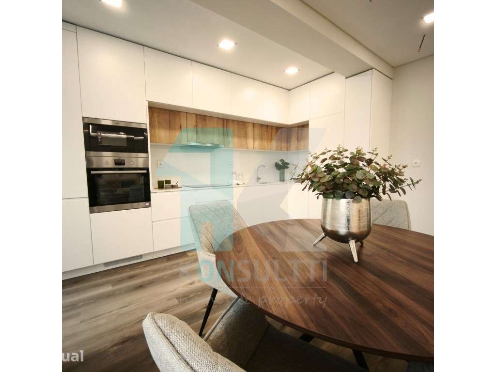Apartamento T3 com varanda totalmente renovado e vista para o Monsa... - Grande imagem: 2/31