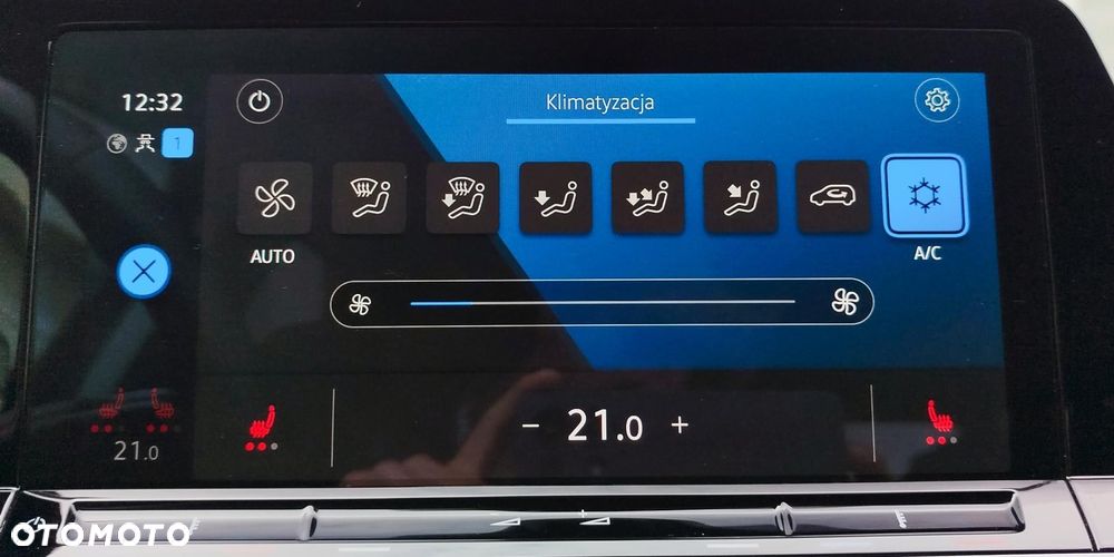 Volkswagen Golf VIII 2.0 TDI Life Plus DSG - 18