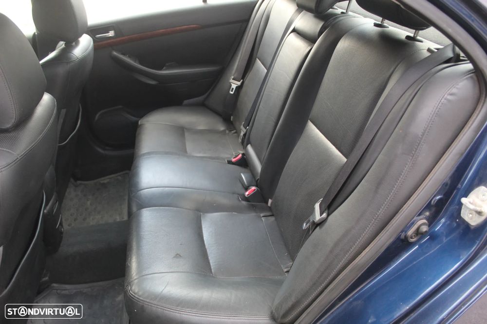 Toyota Avensis SD 2.0 D-4D - 5