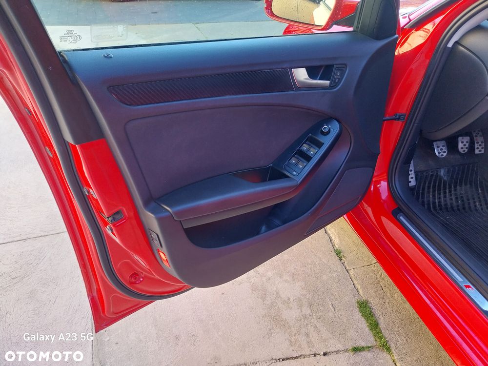 Audi A4 Avant 2.0 TDI Quattro - 12