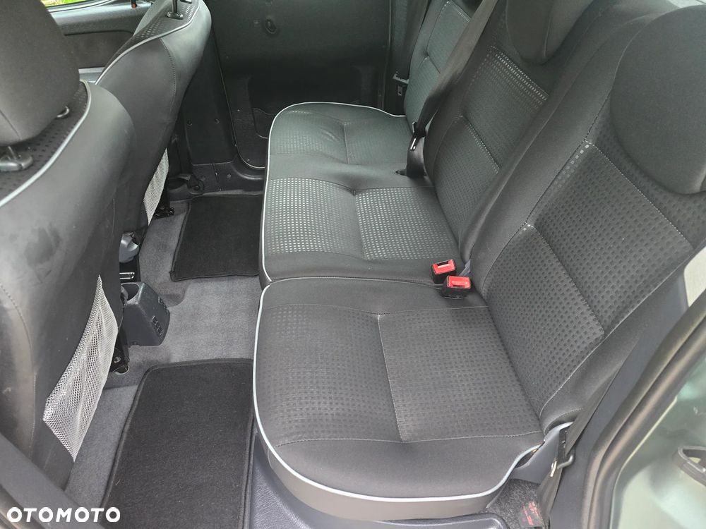 Peugeot Partner Kombi 110 Premium - 23