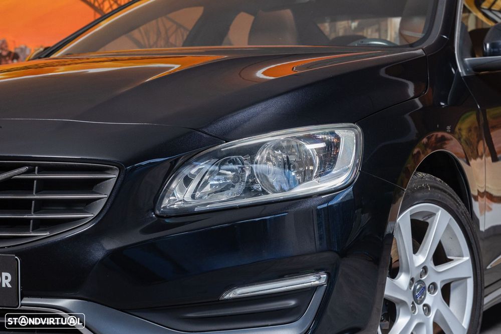 Volvo S60 Cross Country - 6