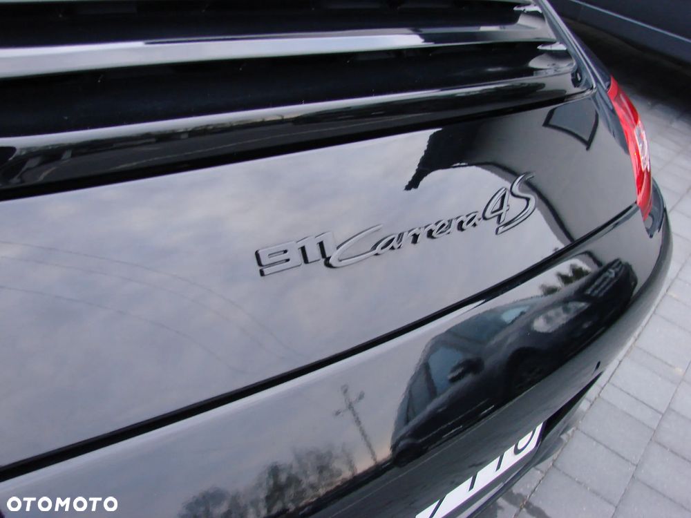 Porsche 911 Carrera 4 S - 24