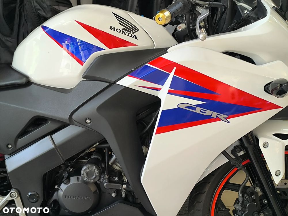 Honda CBR - 12