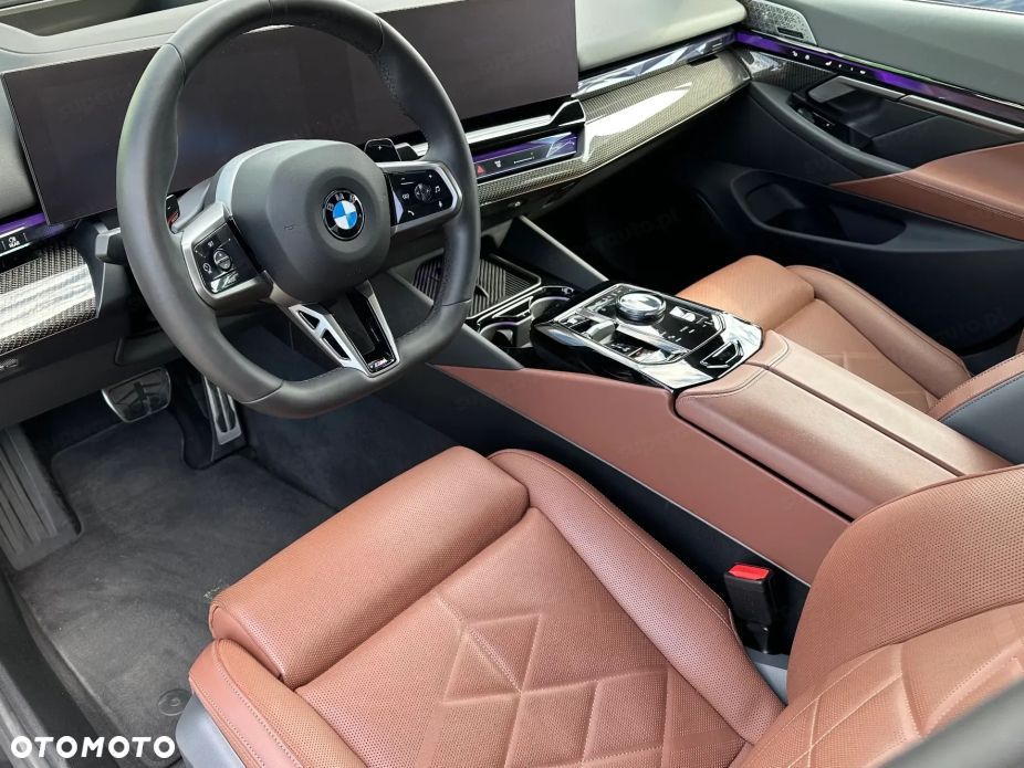BMW Seria 5 540d xDrive mHEV M Sport - 9