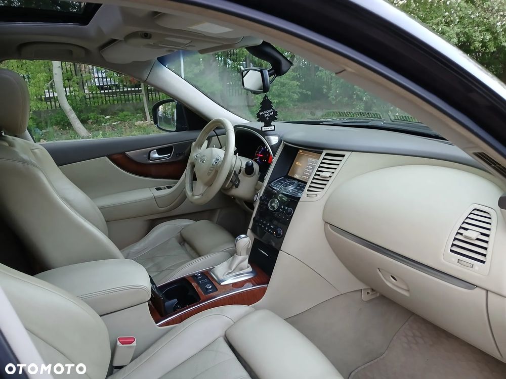 Infiniti FX FX30d AWD S - 24