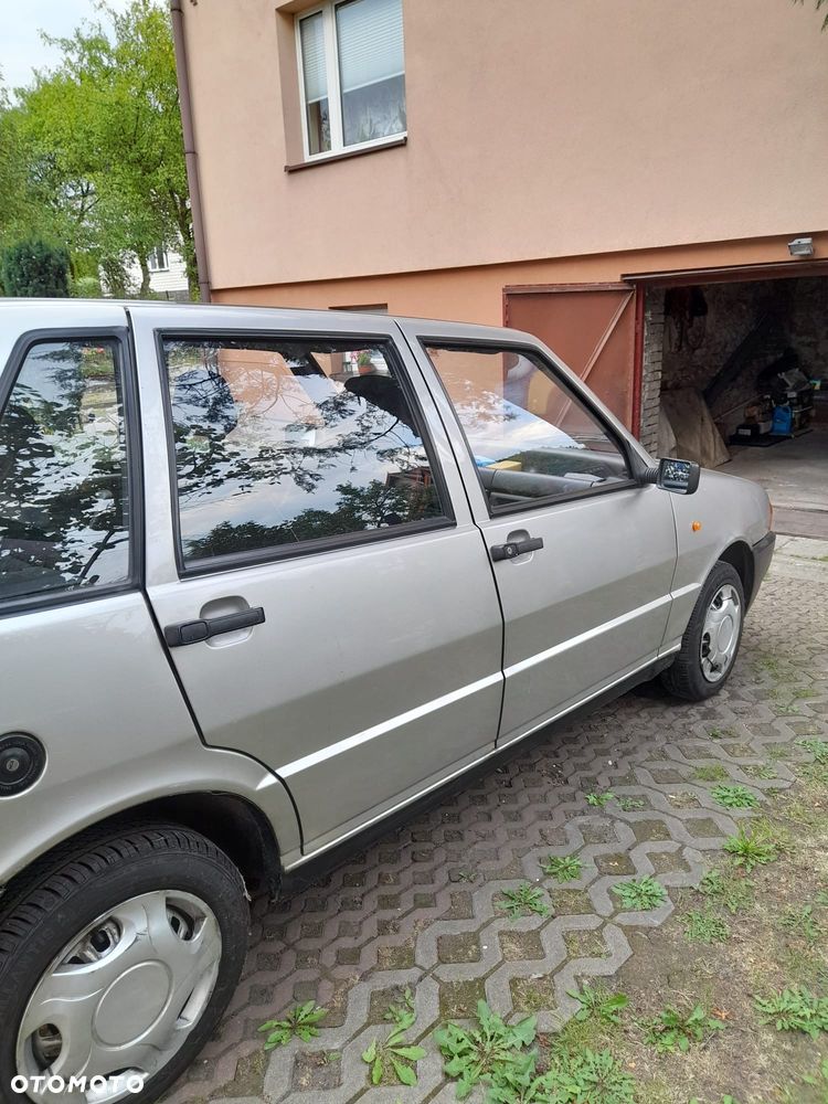 Fiat Uno 899 - 3