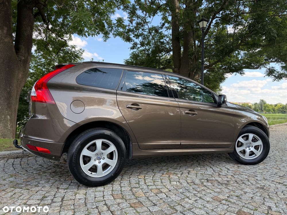 Volvo XC 60 D3 Geartronic Momentum - 17