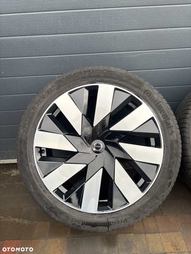 Alufelgi z Oponami Volvo 5x108 9Jx21 ET 38 275/40/21 Continental - 3