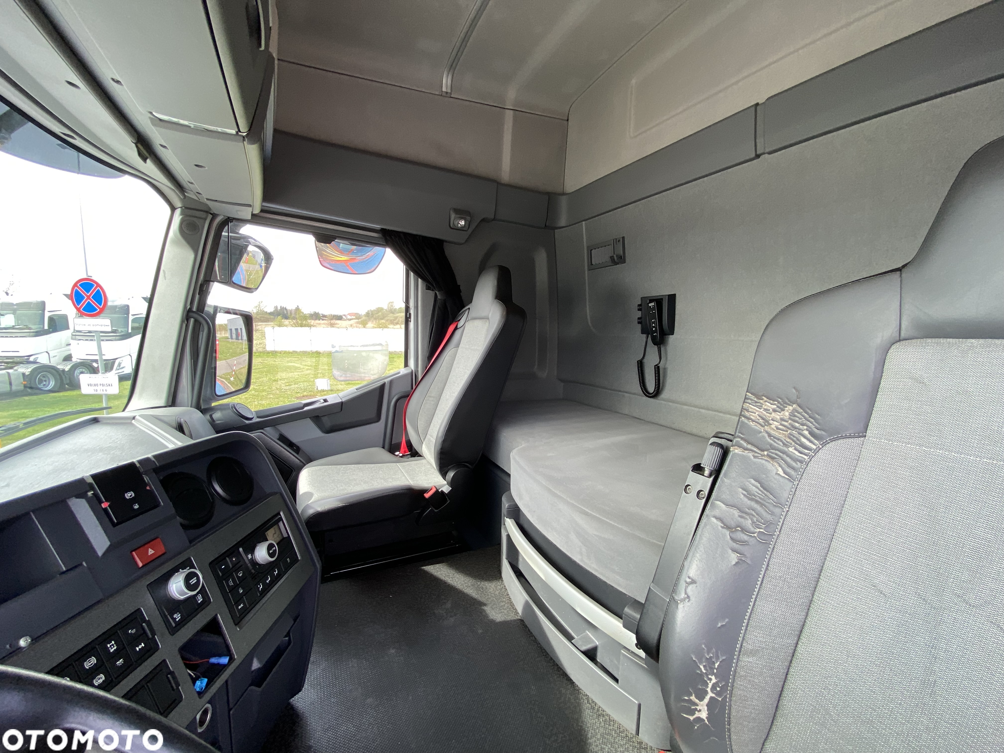 Renault T440 Sleeper Cab - 8