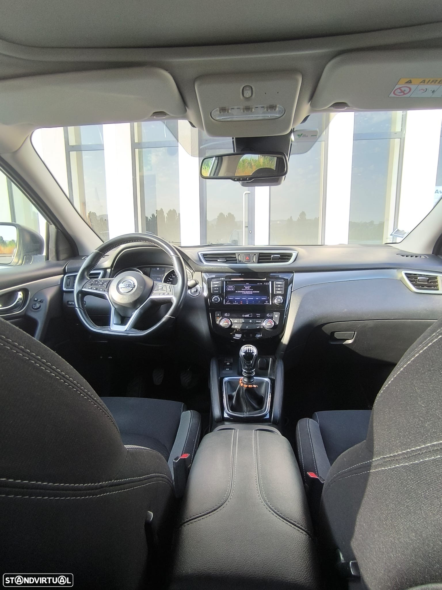 Nissan Qashqai 1.5 dCi N-Connecta - 9
