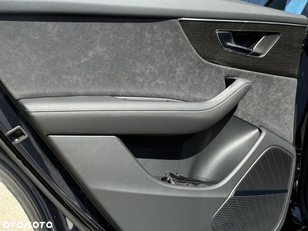 Audi Q8 - 17