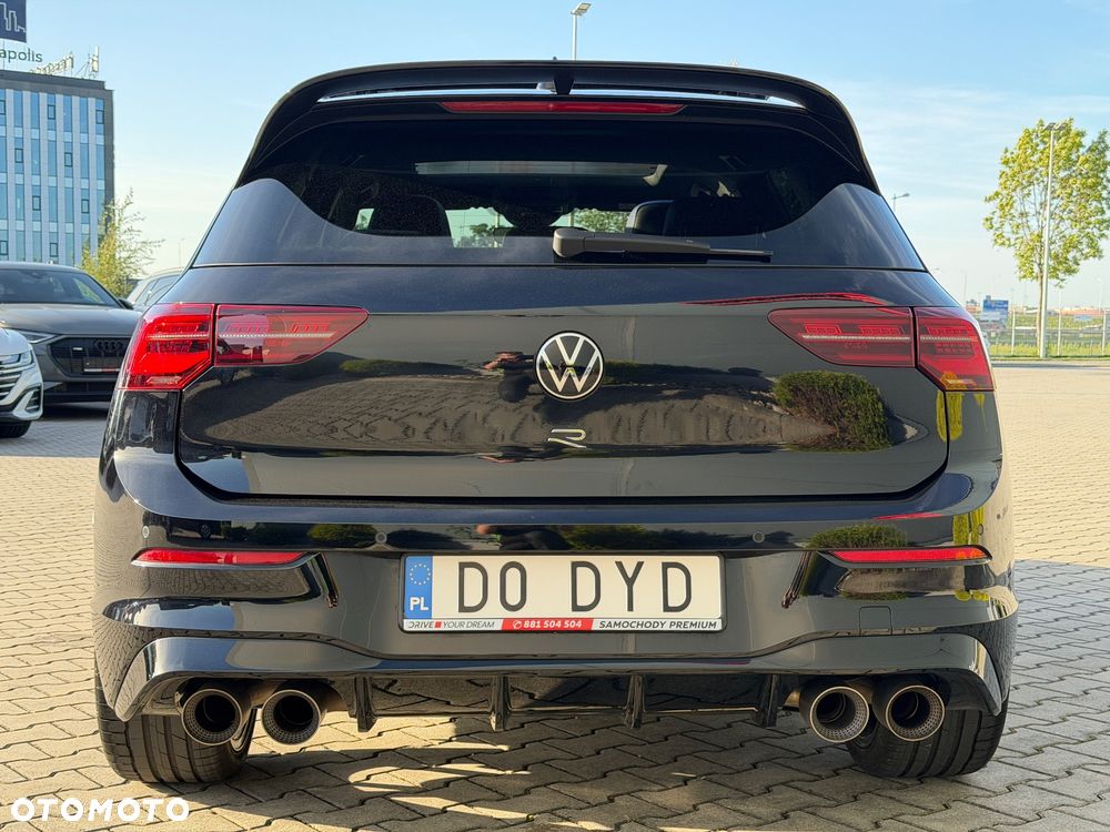 Volkswagen Golf - 8