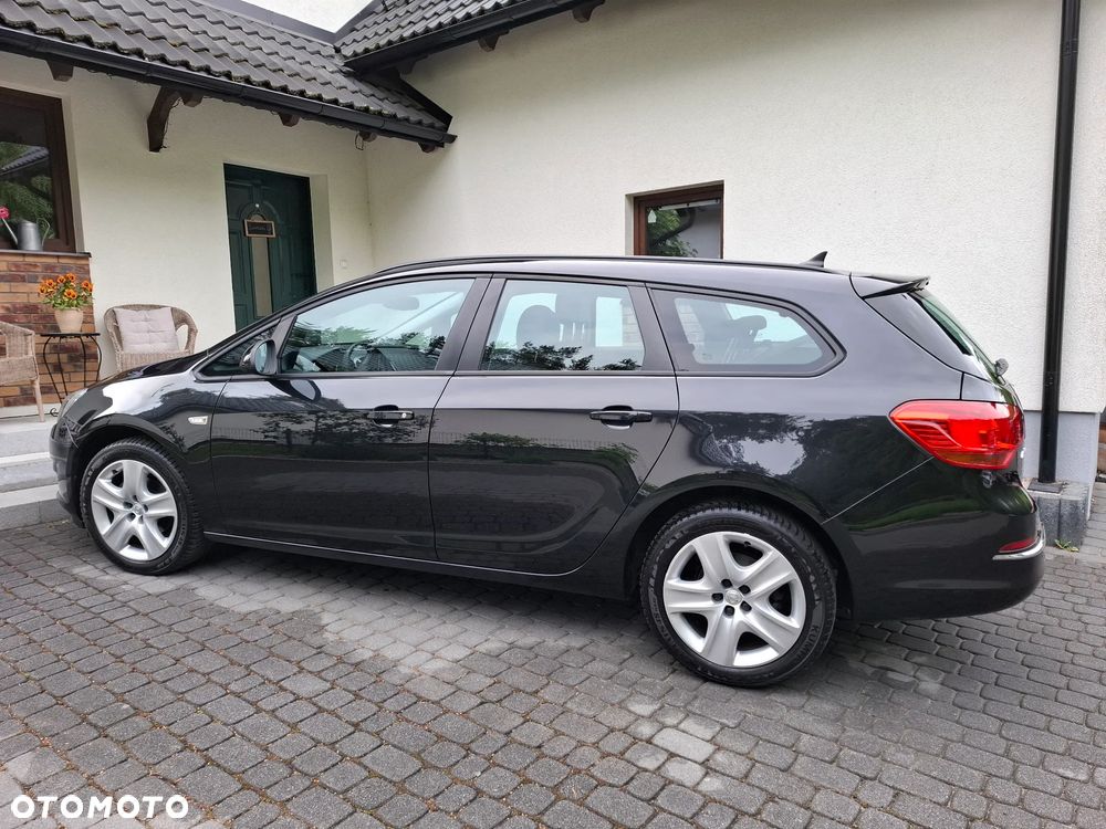 Opel Astra 1.4 Turbo Exklusiv - 38