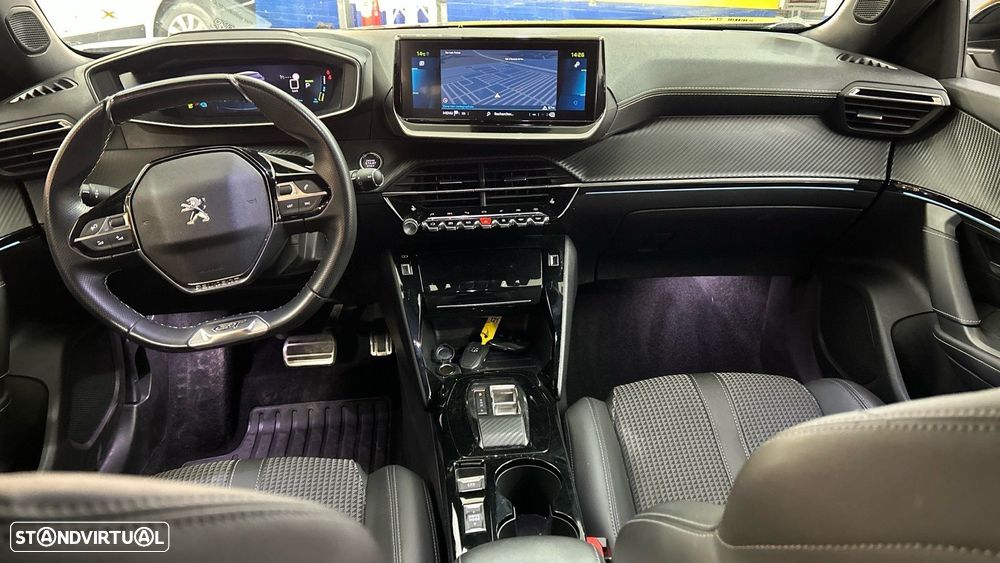 Peugeot e-2008 50 kWh GT - 6