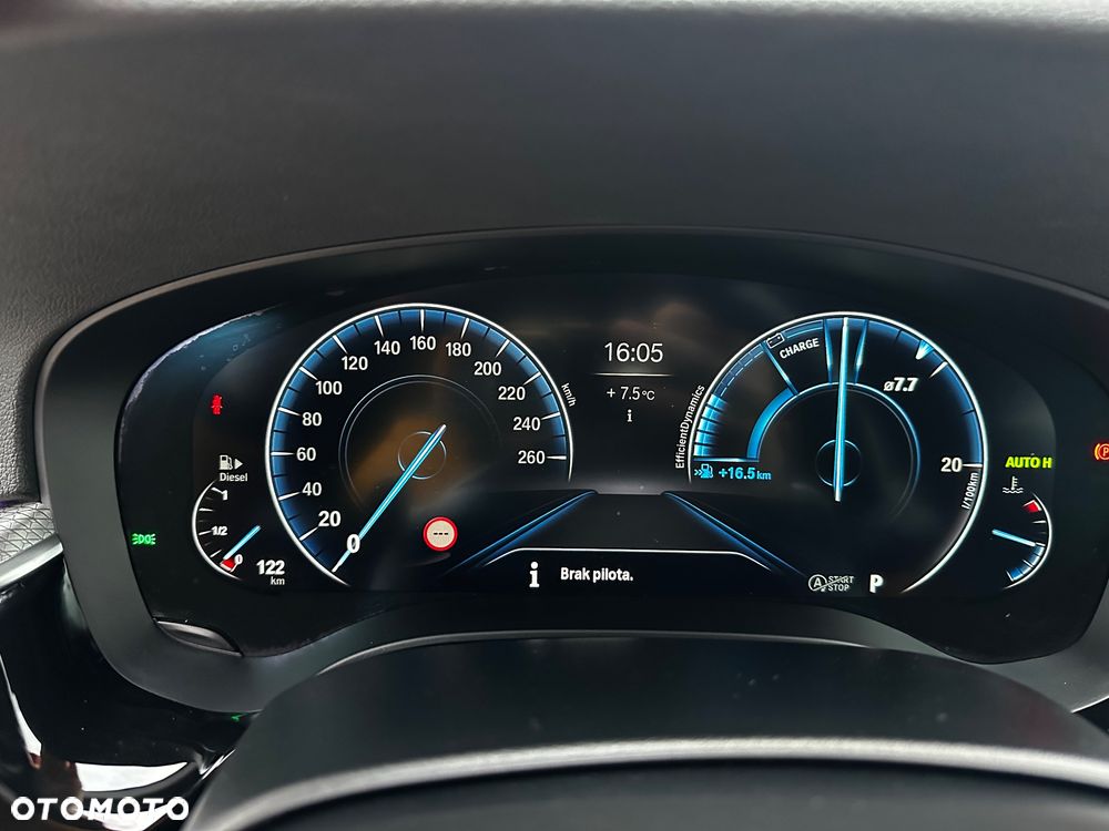 BMW Seria 5 530d xDrive Touring - 36