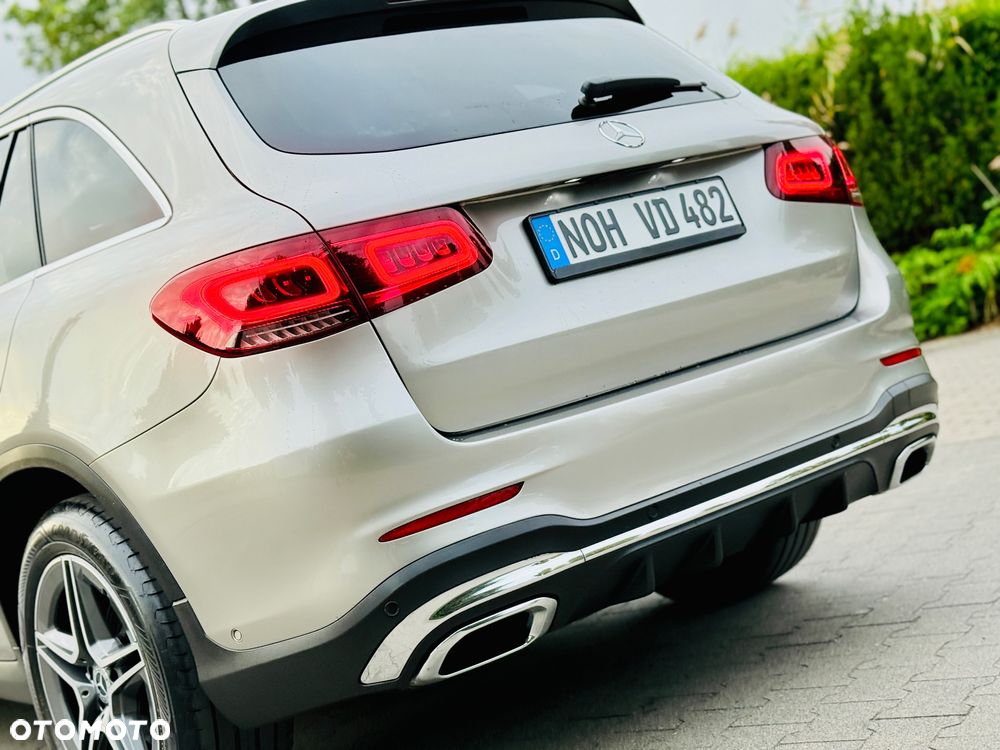 Mercedes-Benz GLC 200 4Matic 9G-TRONIC AMG Line Plus - 34