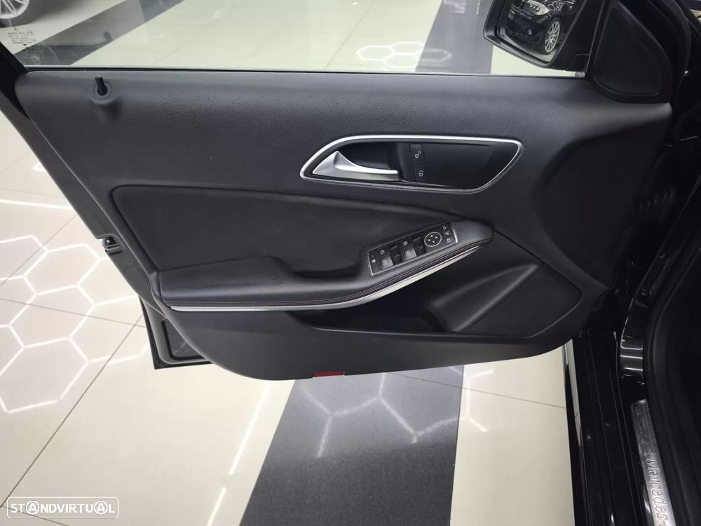 Mercedes-Benz A 180 d AMG Line - 20