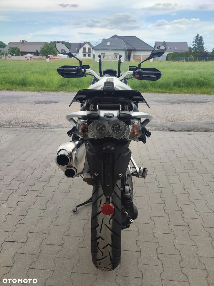 Moto Guzzi Stelvio - 16