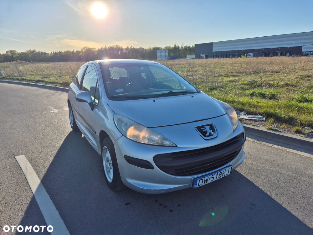 Peugeot 207 1.4 HDi Presence - 2