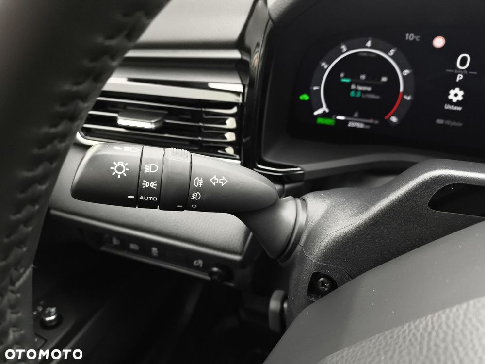Toyota Camry - 15